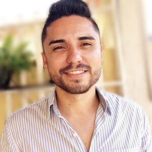 Carlos-300x300